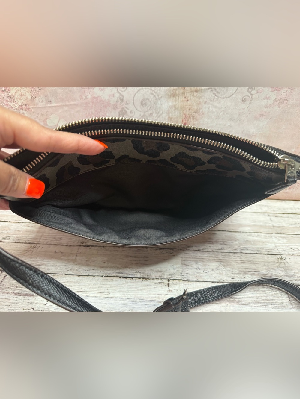 Coach Bag - Picture 4 of 6